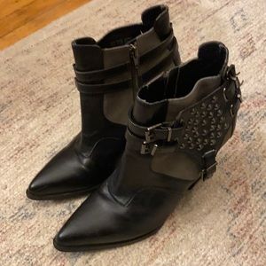 Penny <3 Kenny black pointy toe heeled wedge boots Size 7.5